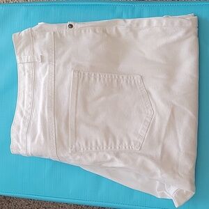 Kim Rogers White Capris 18